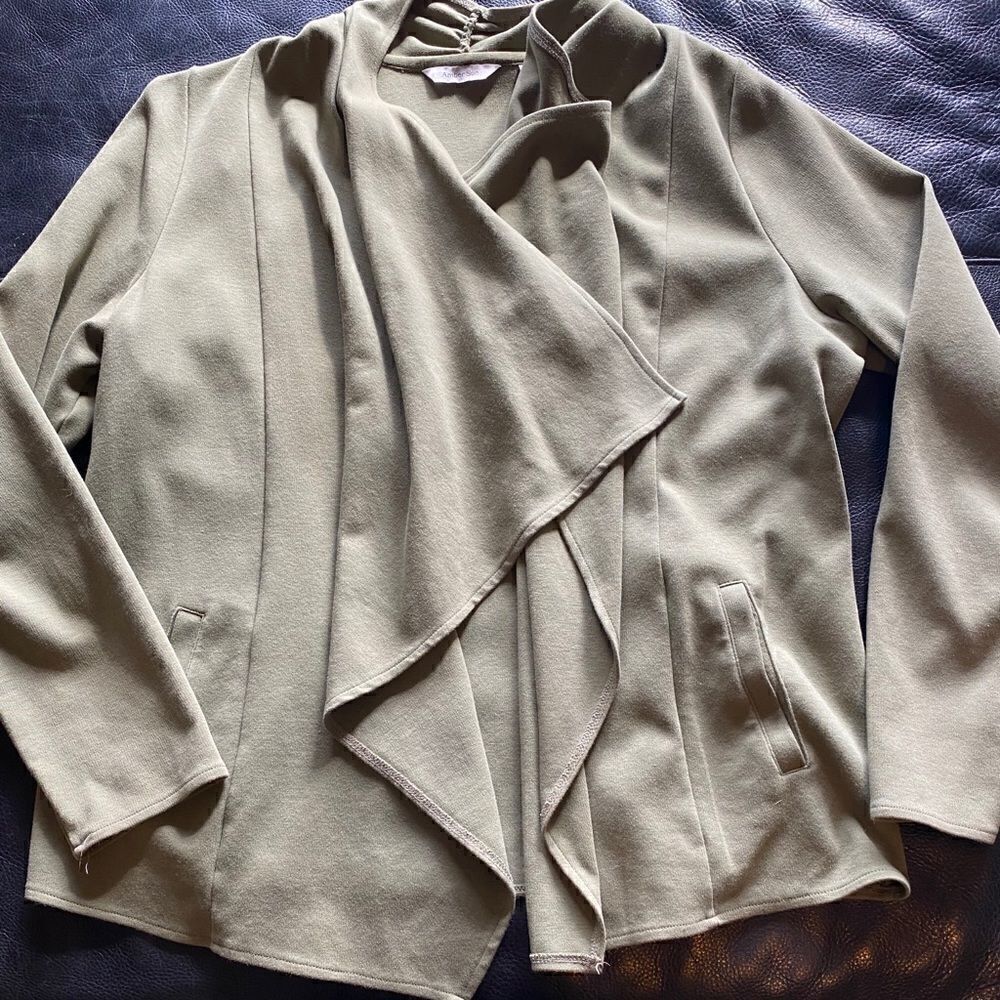🆕💼Amber Sun Drape Front Olive Green Cardigan - Picture 7 of 8